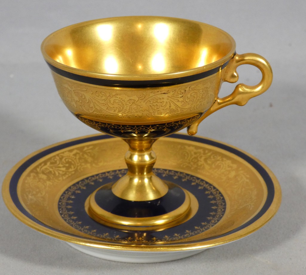 Incrustation d'or, tasse de collection en porcelaine de Limoges