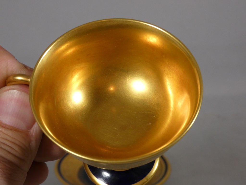 Incrustation d'or, tasse de collection en porcelaine de Limoges – Image 5