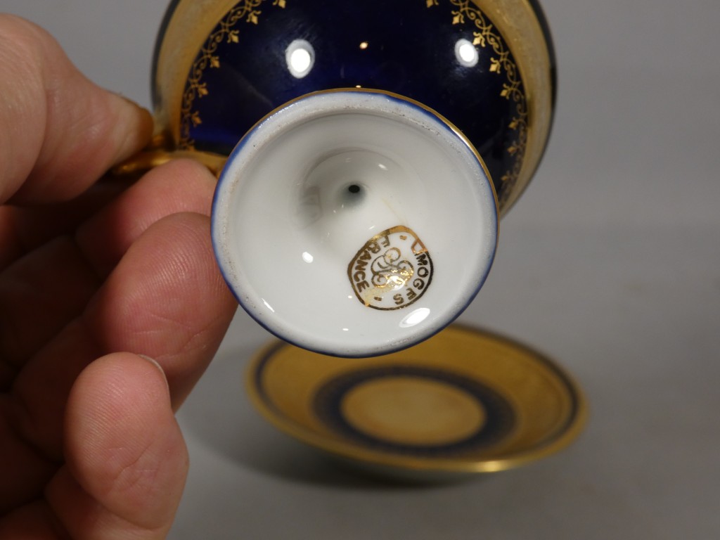 Incrustation d'or, tasse de collection en porcelaine de Limoges – Image 6