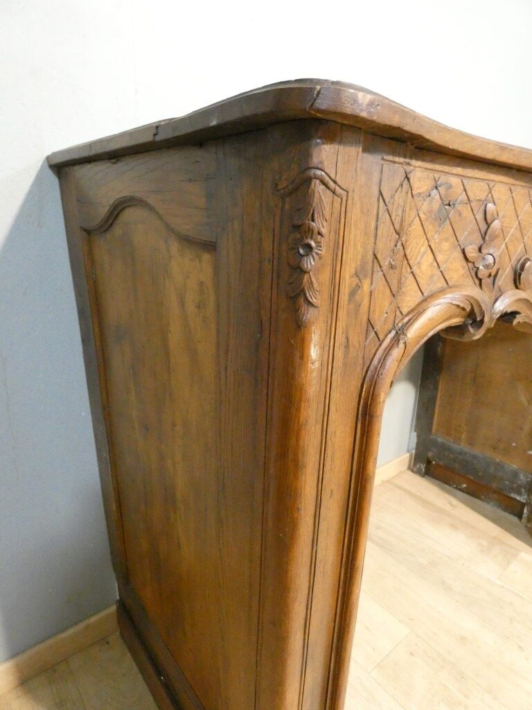 Important manteau de cheminée en chêne sculpté, de style Régence – XIXe siècle – Image 5